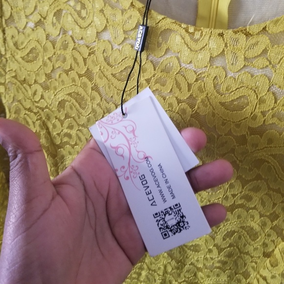 Yellow Lace Dress - Picture 6 of 6